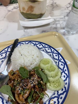 Yam-Sapp-Gai-Grob ยำแซ่บไก่กรอบ   at May Veggie Home Express - ประสานมิตรพลาซ่า in Bangkok