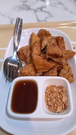 Fried Tofu at May Veggie Home Express - ประสานมิตรพลาซ่า in Bangkok