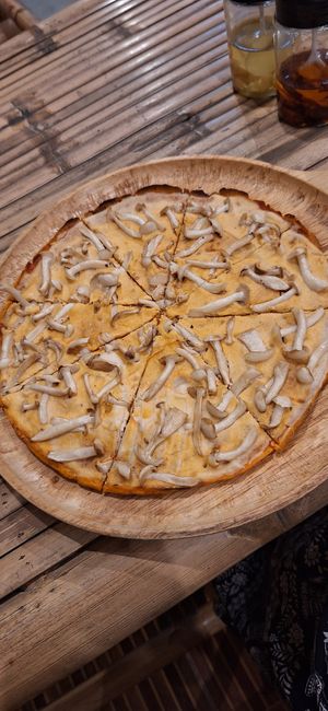 Sweet patato crust fantasy with mushrooms at Tea Leaf Vegan Pizza in Koh Phangan