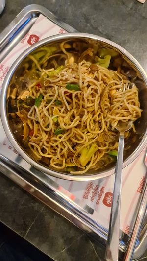 Satay noodle at Gibi Vegan in Izmir