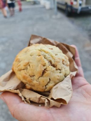 Vegan and gluten-free muffin at Health Valley Barra in Salvador