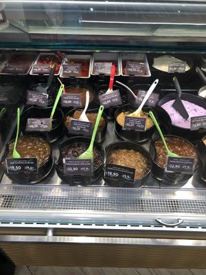 Jams and chutneys  at Lulu Hypermarket - Mushrif Mall in Abu Dhabi