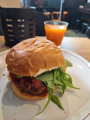 Meatball sandwich (vegan) at Misto Café Bar in Pontevedra