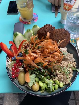   at Kiwis in Frankfurt