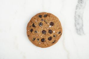 chocolate chip cookie

- vegan, plant-based, sugarfree, glutenfree, no refined flours at Posdata in Madrid