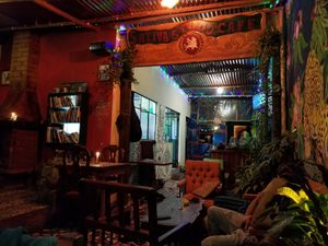 Atmosphere  at Sativa Studio Cafe in Banos