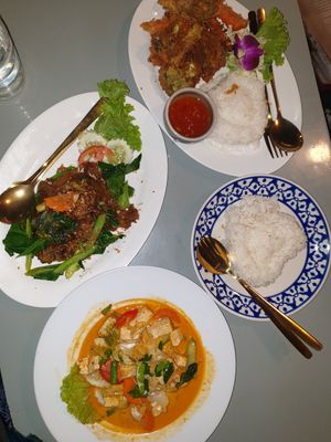 Pad Thai, tempura veg and rice, panang with rice at Samsen Center in Bangkok