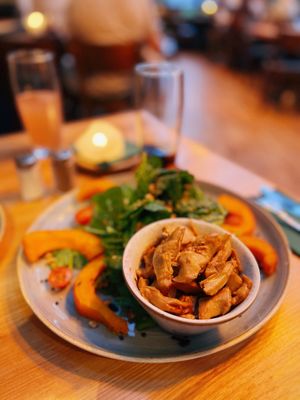 Gemüsesalat mit Chikeriki at Schnitzelei Wilmersdorf in Berlin