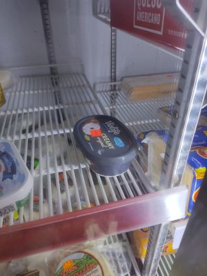 Vegan cream cheese at 3R Mall in Bocas Del Toro