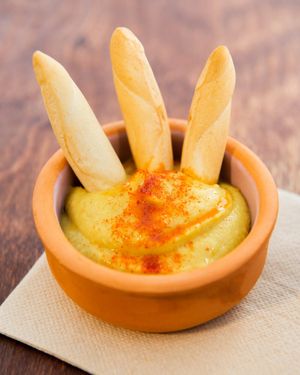 Hummus clàssic at La Gata Insubmisa in Tarragona