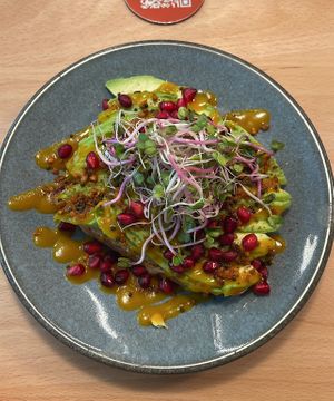 Avo toast   at roots - Münstergasse in Zurich