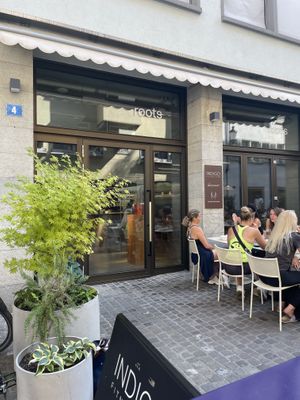   at roots - Münstergasse in Zurich