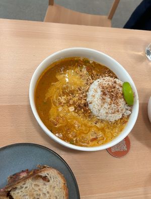   at roots - Münstergasse in Zurich