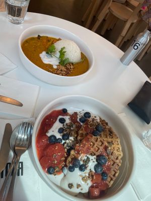  at roots - Münstergasse in Zurich