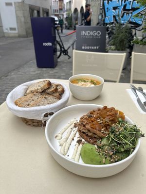 Outside seating  at roots - Münstergasse in Zurich