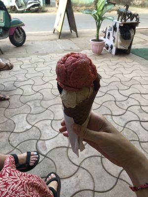 Peanut butter and strawberry/pepper/basil ice cream  at Juno's Gelato in Palolem