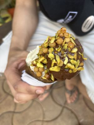 Toppings, pistachio and honeycomb   at Juno's Gelato in Palolem