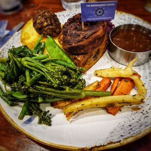 Sunday nut roast, it was actually a big meal, the large plate may not make it look as big as it was at The Refreshment Rooms in Birkenhead