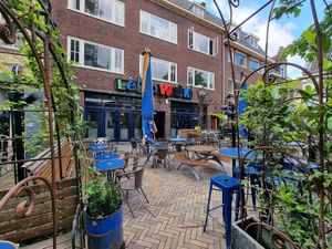 Large outdoor seating at Lebowski in Utrecht