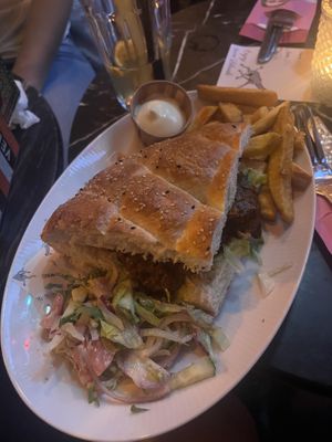 Vegan burgerr  at Lebowski in Utrecht