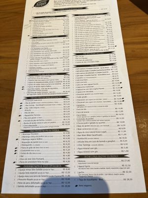 The black dots indicate vegan itens  at Empório Jardin in Rio De Janeiro