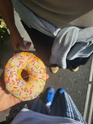 Donut vanille at Dunkin' - Cornavin in Geneva