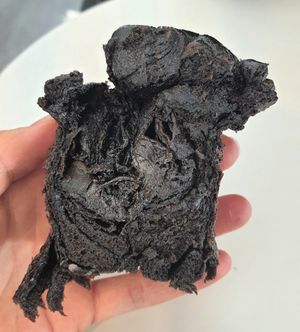 To the Top (cinnamon roll) - inside at Veganuary - 비거뉴어리 in Incheon