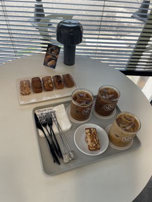 lemon, lotus, salty peanut, blueberry, earl grey and almond (as a service!) cakes ~   at Veganuary - 비거뉴어리 in Incheon