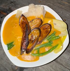 kare-kare  at Kislap Beach Bar in San Felipe