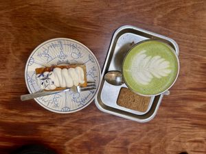 Lemon loaf and matcha with pea milk  at Plantbar Jacqueline in Borgerhout