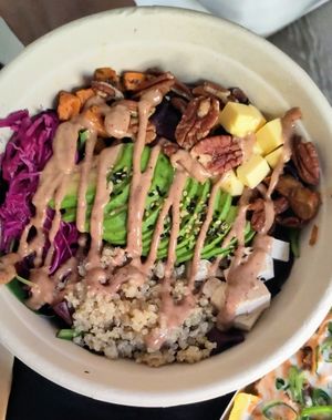 Floral Bowl at Kombu Vegan in Bilbao