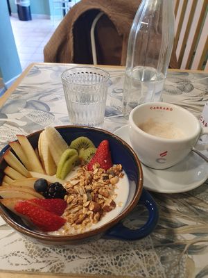 Delicious granola with soya joghurt at Fuori Luogo in Milan