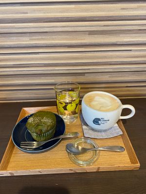 matcha muffin with anko filling and creamy soy latte  at yurumu in Hiroshima