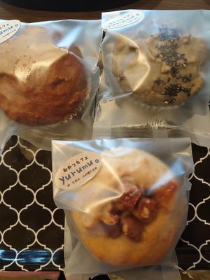 Muffins: chocolate, matcha and salted caramel    at yurumu in Hiroshima