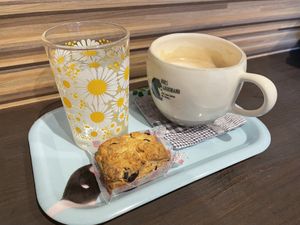Soya latte with vegan scone    at yurumu in Hiroshima