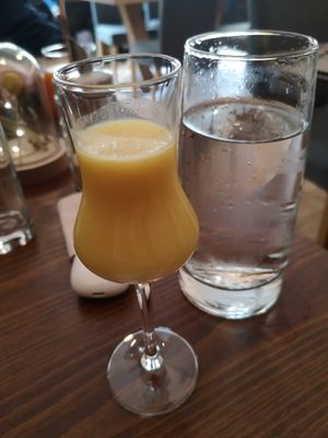 Ingwer Curcuma Shot at Café Naiv in Innsbruck