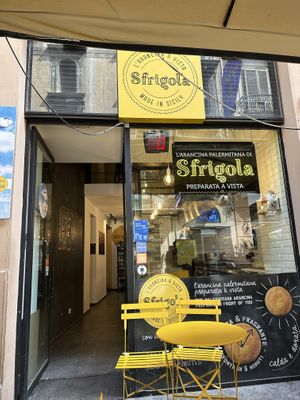   at Sfrigola - Via Maqueda in Palermo