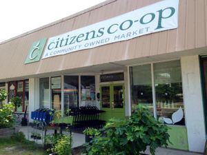 storefront at Citzens Co-op in Gainesville