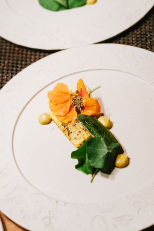 Zucchini, nasturtiums, cherries  
🌱 Entropy restaurant, plant based gastronomy 
🍀Young chef of the Year 2025 for Brussels
🌱Discovery of the Year 2023  at Entropy in Brussels