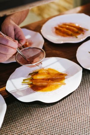 Carrots the fine way 
🌱 Entropy restaurant, plant based gastronomy 
🍀Young chef of the Year 2025 for Brussels
🌱Discovery of the Year 2023  at Entropy in Brussels