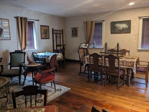 Dinning room at The Epochary Inn in Ambridge