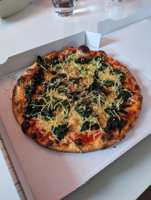 Pizza Spinata at Pizzeria Pisa in Waltrop