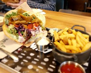  at Crunchy Kebab in Kassel