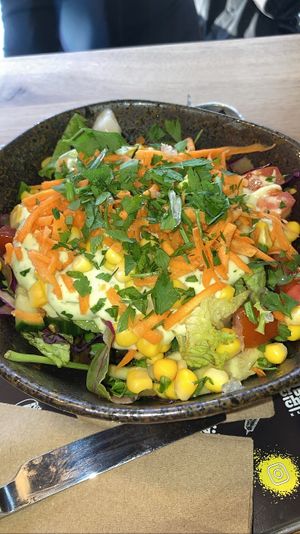 Side salad: good portion, fresh   at Crunchy Kebab in Kassel