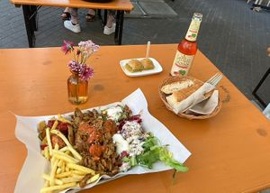 The platter - actually it is almost too much for 1 person!   at doen doen® kebap in Stuttgart