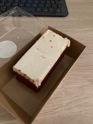 Red velvet cake  at Kem-Kon - Khon Kaen (เข้ม-ข้น ขอนแก่น) in Khon Kaen