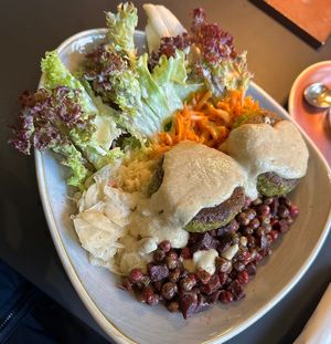 Frühjahrs Bowl  at Doppio Dolce Vita in Konstanz
