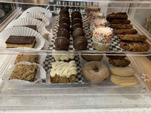Vegan gluten-free treats and bagels from @strawberryblondebakery at Sip Stirs in Pembroke