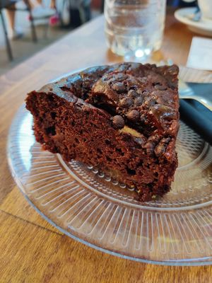 Torta pere e cioccolato at Lettera Viva in Trieste