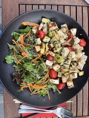 Grilled avocado saladd  at DA BU DA, Asian Fusion & Bar in Ljubljana